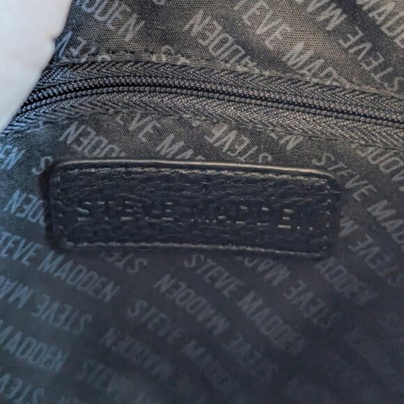 Steve Madden Black and Gold Logo Crossbody Bag with Structured Design - Picture 7 of 7